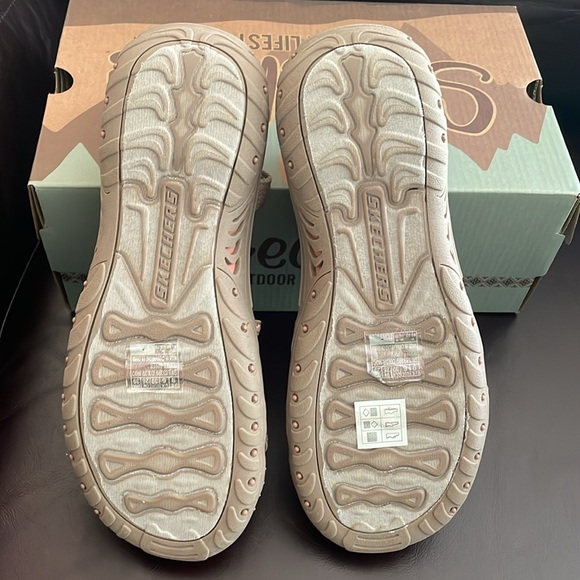 Skechers “Reggae Trail Grazer” sandals. color: “mocha” - Picture 4 of 6